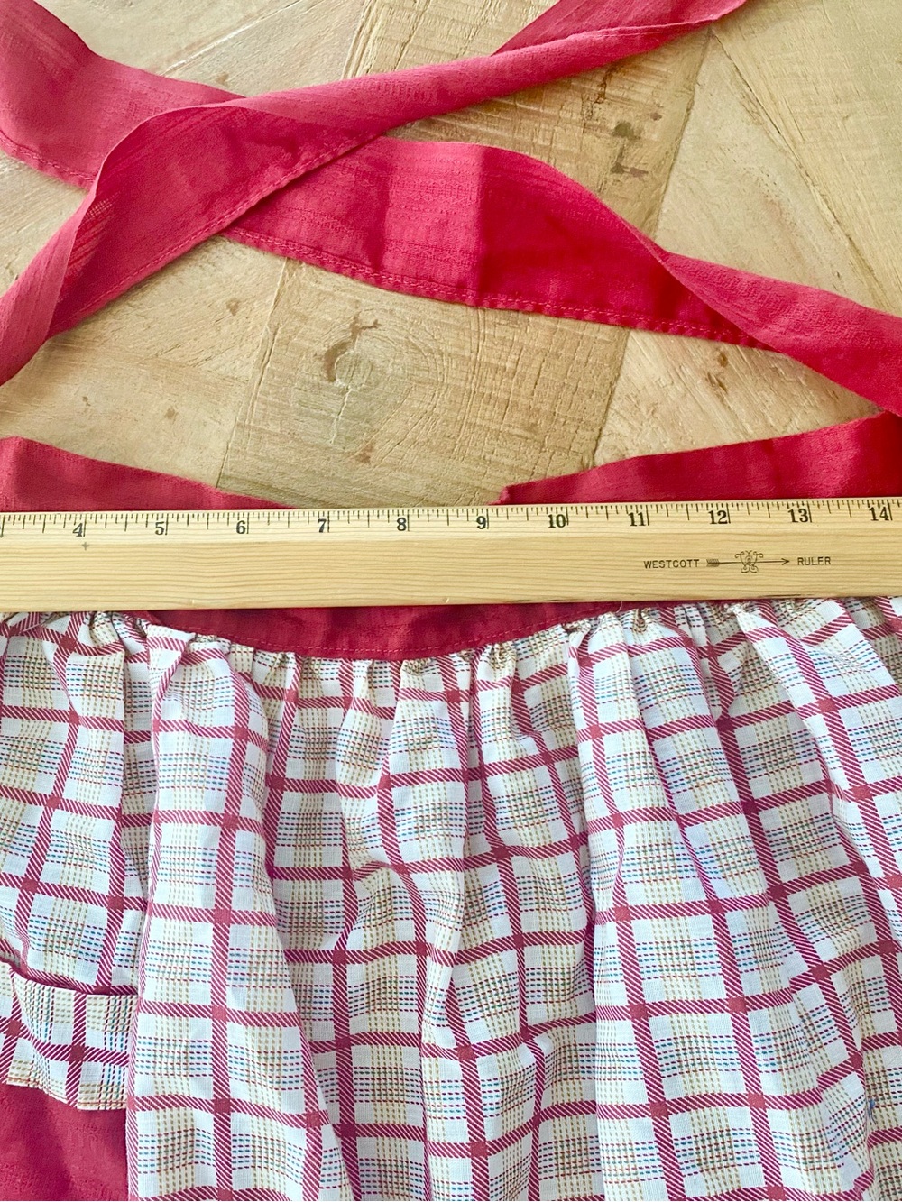 Pink Checked Waist Apron with Solid Trim - Picture 3 of 4
